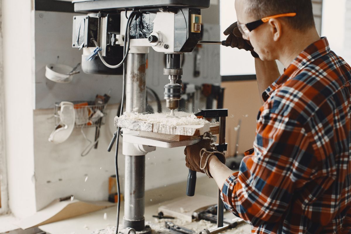 Discuri diamantate si masini de carotat: cum alegi echipamentul potrivit pentru taieturi precise?